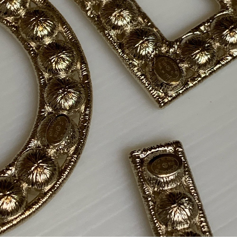 Large CHANEL brooch set of 6 pins - Picture 12 of 15